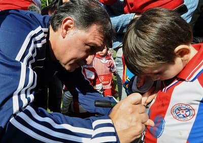 Martino no descarta volver a la Albirroja