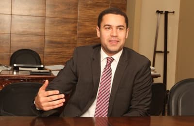 Nepotismo en IPS: millonario contrato para futuro yerno de Alliana