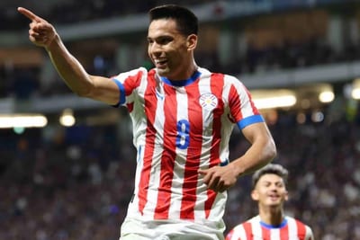 Diego Gómez dona colchones a damnificados de Misiones