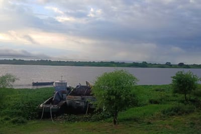 Río Paraguay sigue en niveles críticos y baja en Asunción
