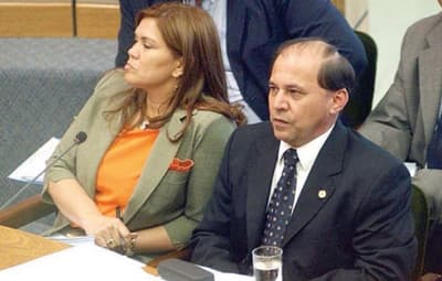 Ujier sumariado dice que solo cumplió con un pedido