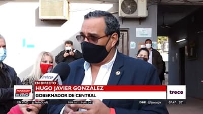 Hugo Javier entrega víveres a instituciones educativas