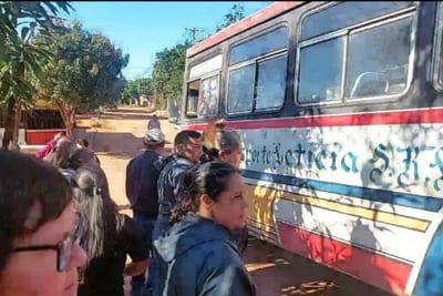 Guerra por pasajeros entre líneas de Ñemby