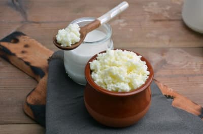 Beneficios del Kéfir: Metabolismo, digestión y salud de la piel