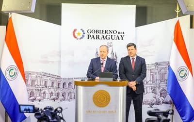 Ejecutivo presenta siete nuevas leyes económicas
