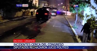 Se registran incidentes entre policías y manifestantes