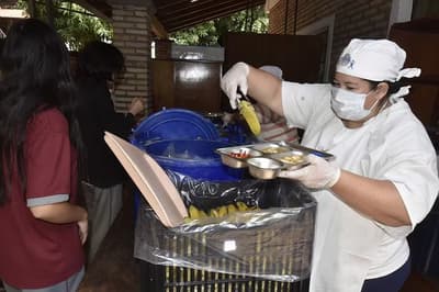 Hambre Cero: Gobierno corta alimento escolar a 300 mil niños por deuda