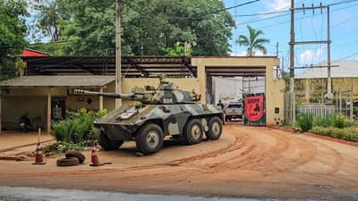 Intentan ingresar balas ocultas en calzados a cárcel de Ciudad del Este