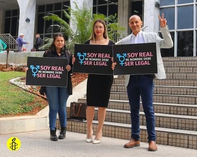 Personas trans reclaman derecho al cambio de nombre