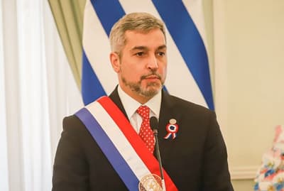 Abdo Benítez envía condolencias por el fallecimiento de la Reina Isabel II