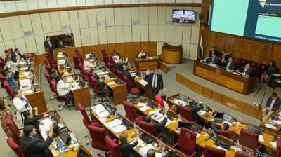 Desconfianza récord en instituciones paraguayas, revela informe
