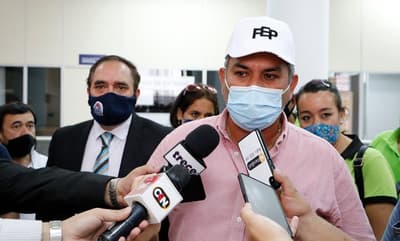 Docentes no llegan a acuerdo y anuncian huelga de hambre