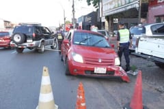 Militar se quedó dormido mientras conducía y chocó en Fernando de la Mora
