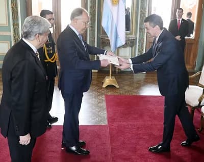 Nielsen inicia misión diplomática con desafíos bilaterales