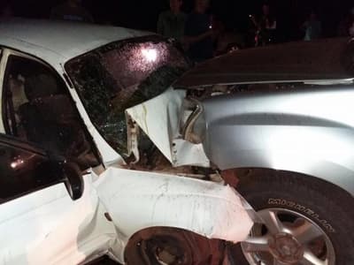 Dos muertos en choque frontal