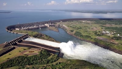 Gobierno proyecta repotenciar turbinas de Itaipú y añadir 4000 MW más