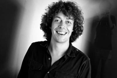 Muere Tim Curry, ícono de Rocky Horror, a los 80 años