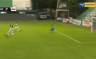 Blooper en la Intermedia: “Angurria” de jugador frustra un gol cantado 