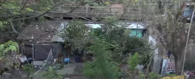 Bajo el puente: familias sobreviven entre promesas y cloacas
