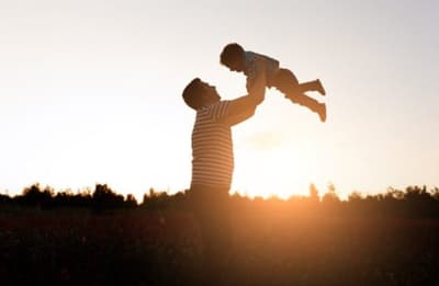 Proponen fijar el Día del Padre el 16 de junio