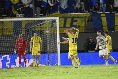 Boca golea a Recoleta y lo elimina con un global de 7-1