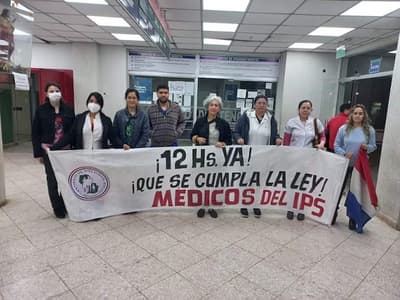 Médicos del IPS renuncian por sobrecarga y bajos salarios