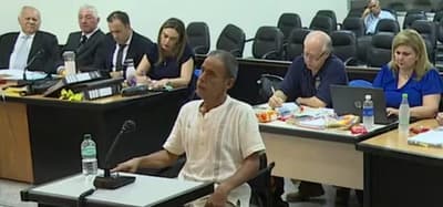 Exministro Bower habría instruido a víctimas a ocultar signos de tortura
