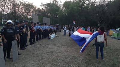 Inician obras en el botánico con policías y amparo judicial