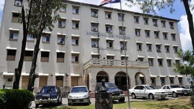 Fallece segundo policía herido en allanamiento en Santaní