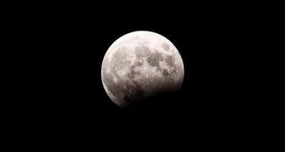 Superluna y eclipse parcial: el espectáculo astronómico visible en Paraguay