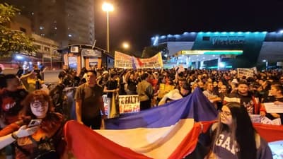 Estudiantes se reúnen con Gobierno tras obtener apoyo de Iglesia contra Ley Hambre Cero