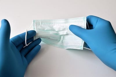 Salud reporta dos fallecidos y 50 positivos