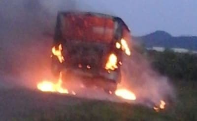 Ómnibus se incendia estando en movimiento