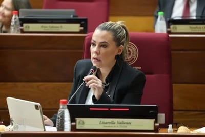 Lizarella Valiente acusa al padre de Tobías de “lucrar” con la muerte de su hijo