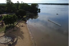 Río Paraná sube en Ayolas y activan preparativos ante posibles inundaciones