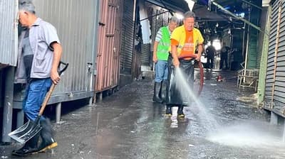Realizan “manguereada navideña” en el Mercado 4