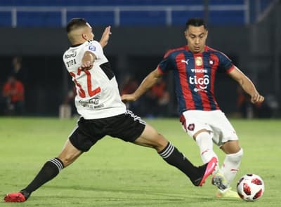 Este domingo se enfrentan Olimpia y Cerro en una edición más del superclásico