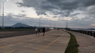 Sábado con máximas de 30°C y lluvias en la región Oriental