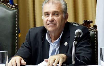 Senabico recibe 15 bienes más de González Daher