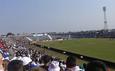 Bochorno: Partido se suspende por pelea entre olimpistas