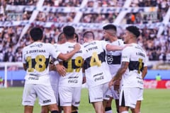 Olimpia goleó 5 a 0 a Rubio Ñu en la tarde soñada de Tim Payne