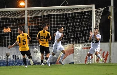 Clausura: Dos encuentros abren la fecha 19