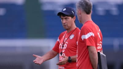 Paraguay se reinventa tácticamente para enfrentar a Colombia