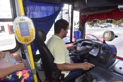 Choferes aplazan huelga de transporte