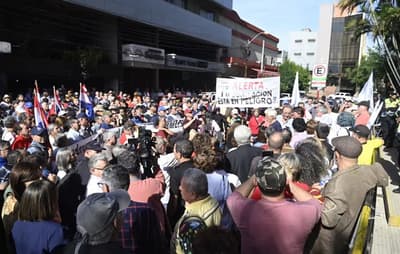 Asegurados de IPS exigen declarar emergencia por desabastecimiento