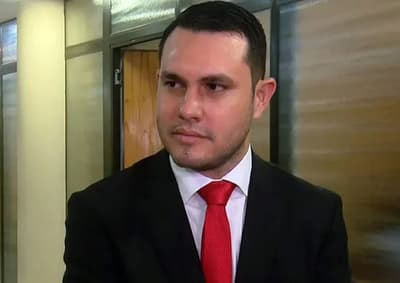 Senado blinda a Rivas con un permiso inconstitucional