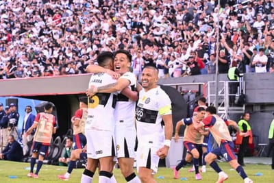 Olimpia remontó ante Cerro Porteño y se adueñó del clásico