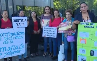 Víctimas de pagarés anuncian encadenamiento frente al Poder Judicial