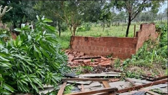 Temporal deja ocho viviendas dañadas y familias reciben asistencia en Capitán Bado