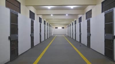 Imputan a cinco guardias por fuga en penal de Minga Guazú